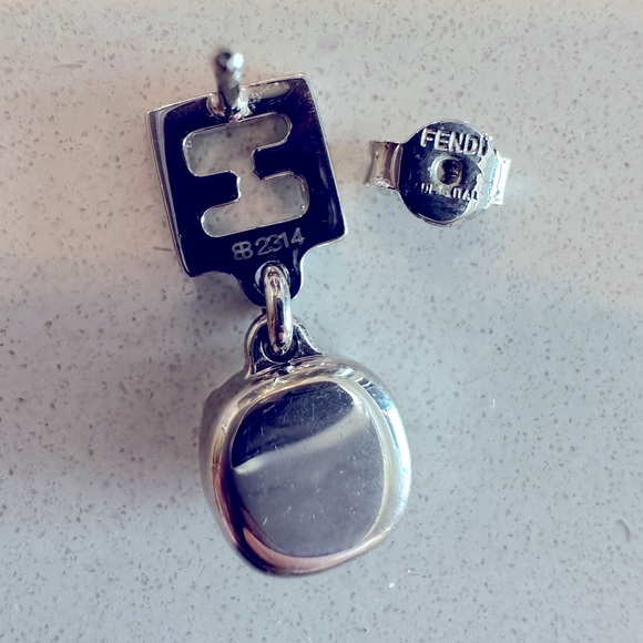 Fendi Earrings. Beautiful authentic earrings - Picture 4 of 4